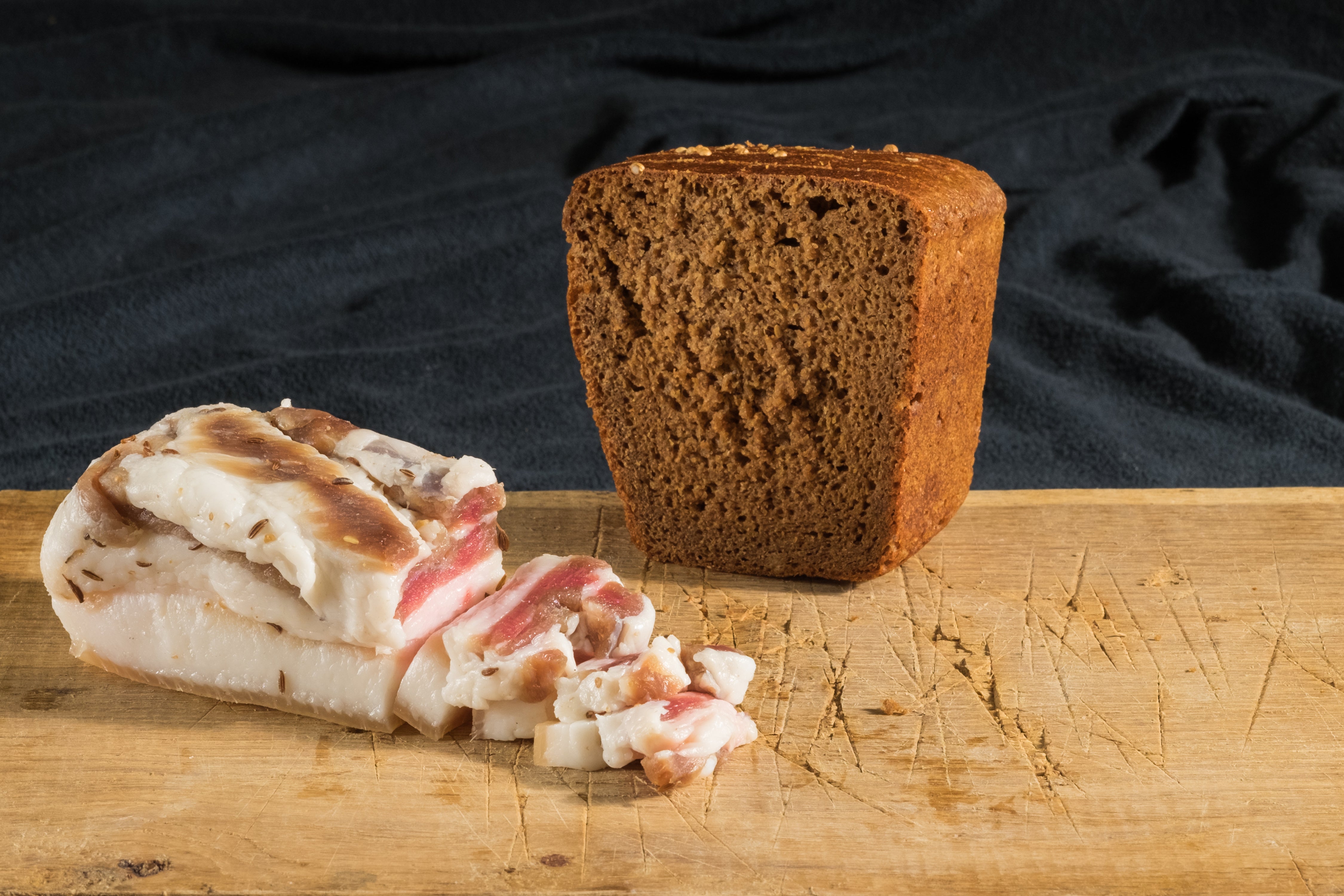 bacon-rye-bread.jpeg
